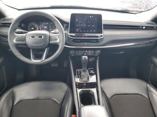 Used 2022 Jeep Compass Latitude image 14