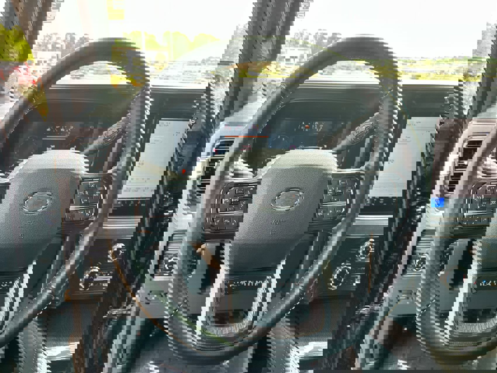 Used 2025 Ford F350 Platinum image 14