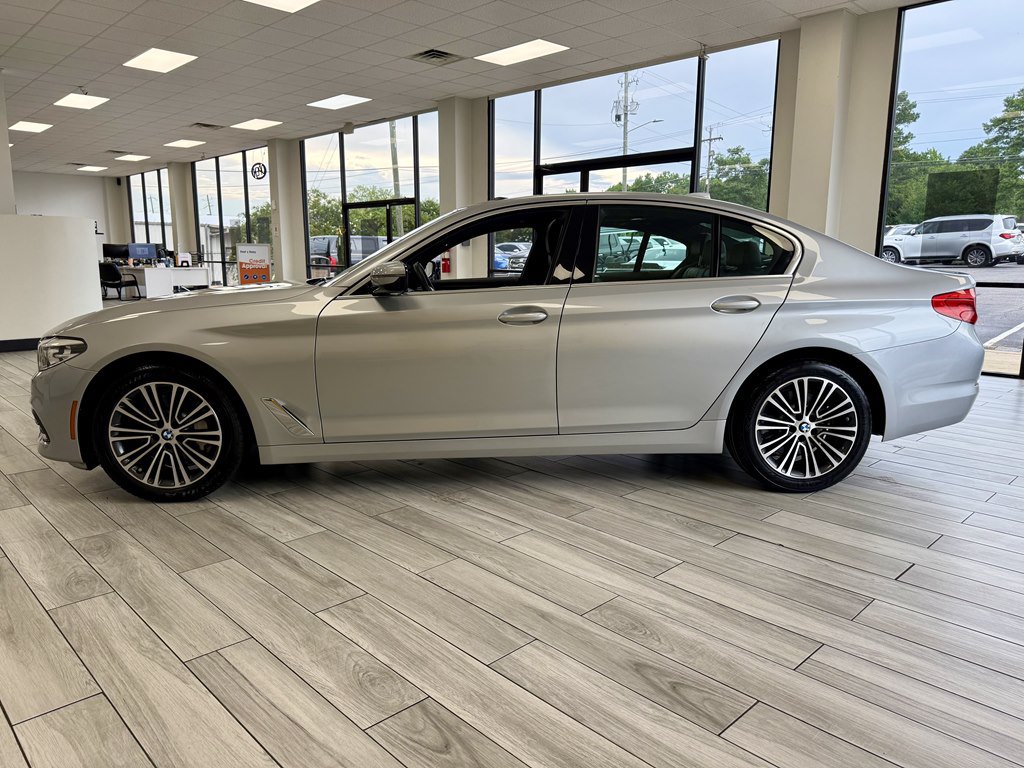 Used 2020 BMW 530i w/ Convenience Package RWD image 4