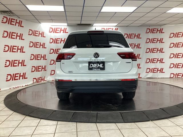 Used 2024 Volkswagen Tiguan SE AWD/4WD image 6