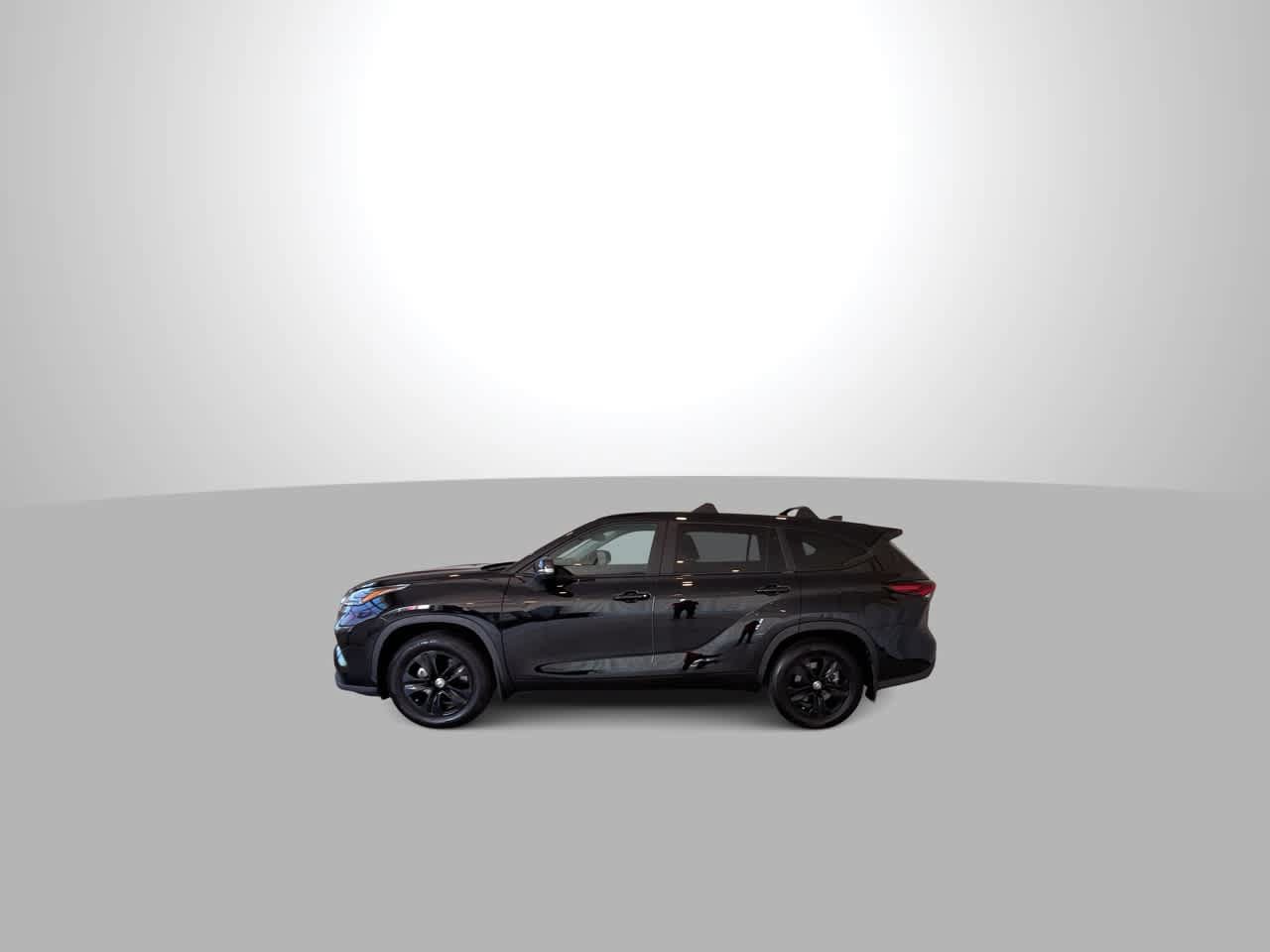 Certified 2024 Toyota Highlander LE AWD/4WD image 5