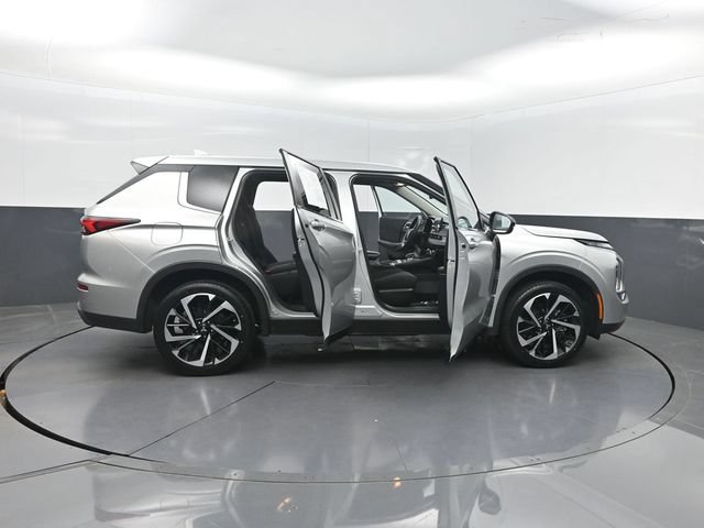 Used 2022 Mitsubishi Outlander ES FWD image 34