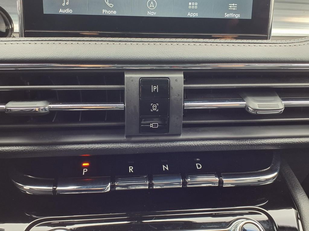 Used 2022 Lincoln Corsair AWD w/ Equipment Group 101A image 12