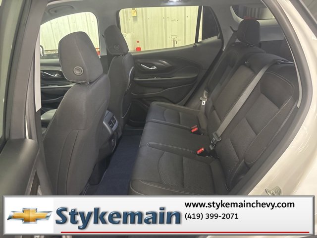 Used 2022 GMC Terrain SLE image 29