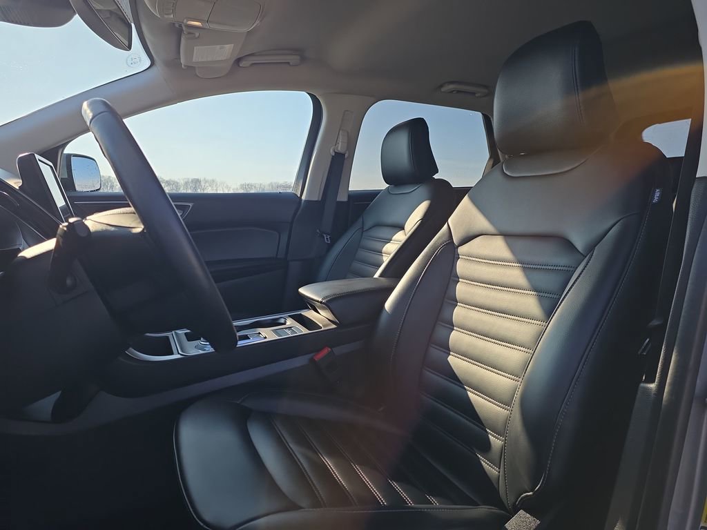 Used 2024 Ford Edge SEL w/ Convenience Package image 20