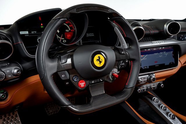 Used 2019 Ferrari Portofino image 31