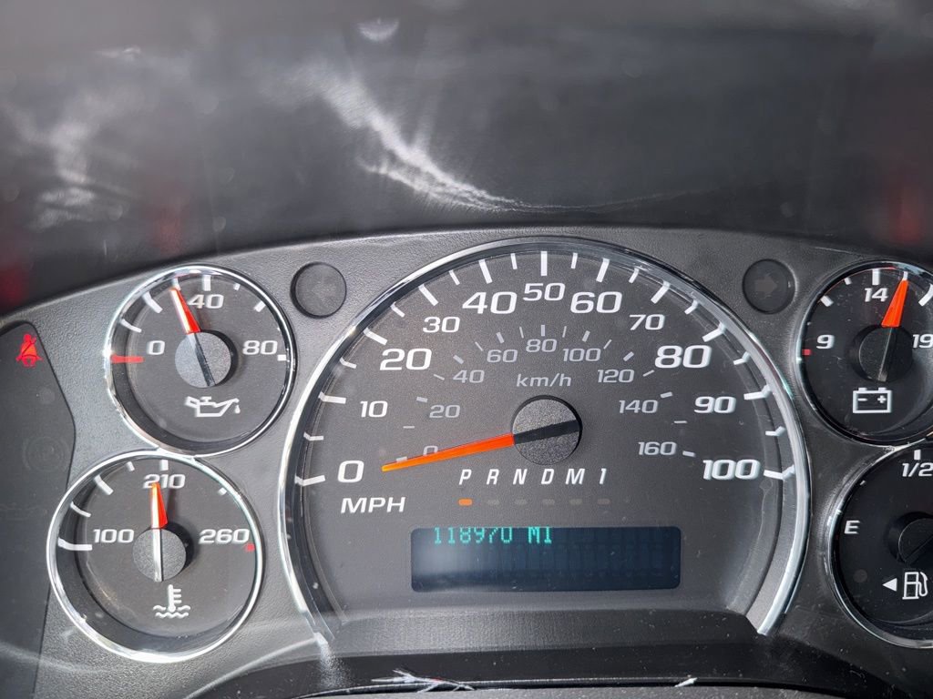 Used 2018 Chevrolet Express 2500 image 10