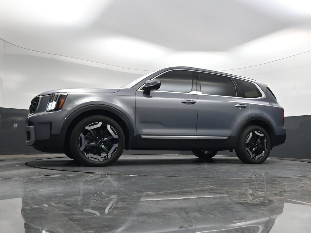 Used 2023 Kia Telluride S w/ S Sunroof Package FWD image 46