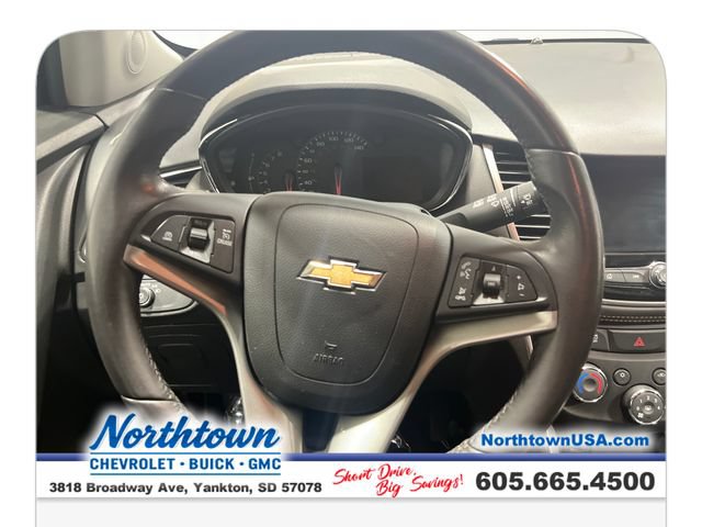 Used 2022 Chevrolet Trax LT w/ LT Convenience Package AWD/4WD image 14