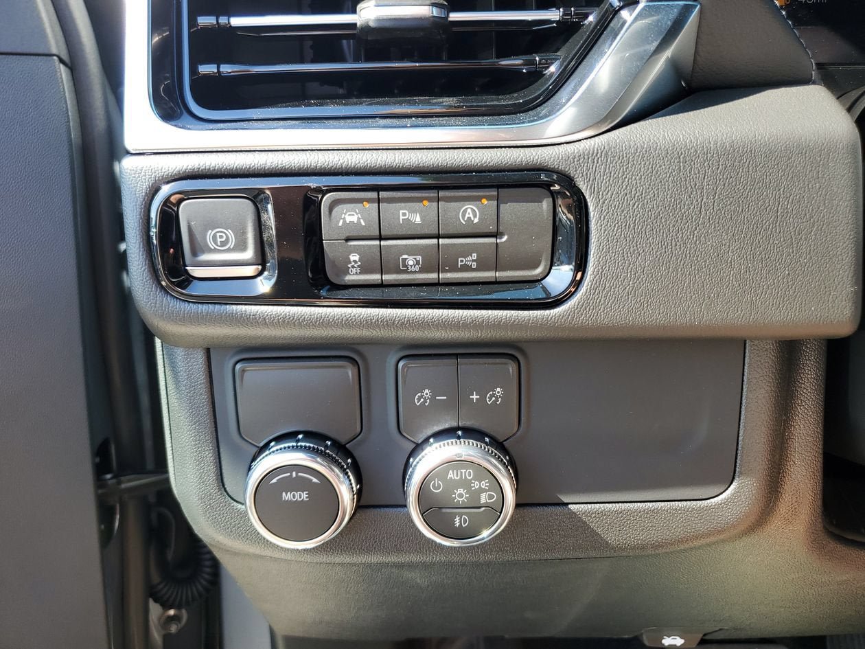New 2026 GMC Yukon XL Denali RWD image 29