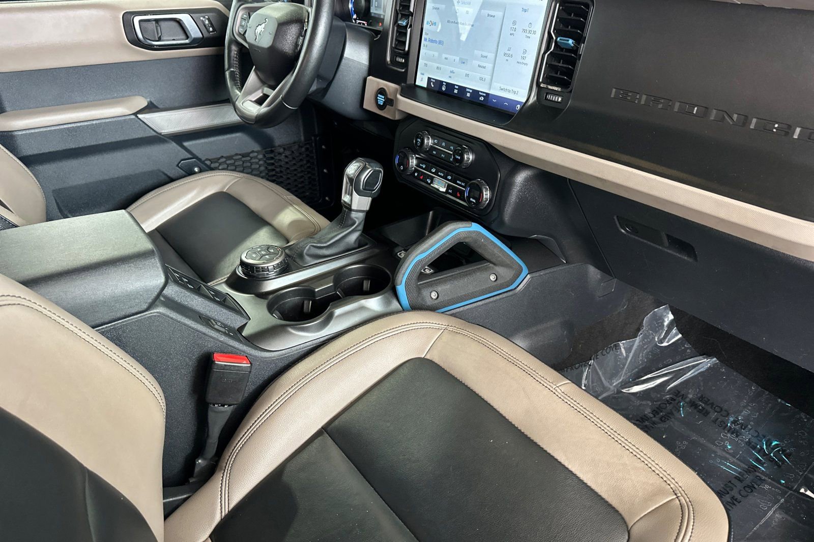 Used 2023 Ford Bronco Wildtrak image 16