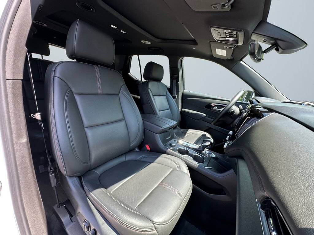 Used 2023 Chevrolet Traverse RS AWD/4WD image 15