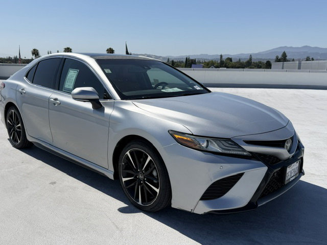 Used 2018 Toyota Camry XSE w/ Driver Assist Package FWD image 2