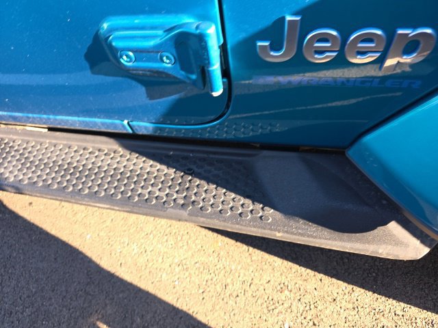 Used 2024 Jeep Wrangler Unlimited Sahara AWD/4WD image 6