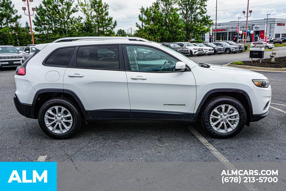 Used 2021 Jeep Cherokee Latitude AWD/4WD image 8