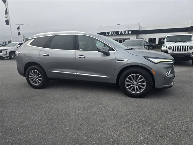 Used 2024 Buick Enclave Essence w/ Sound and Sites Package image 4