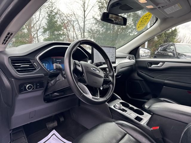 Used 2023 Ford Escape Platinum image 9