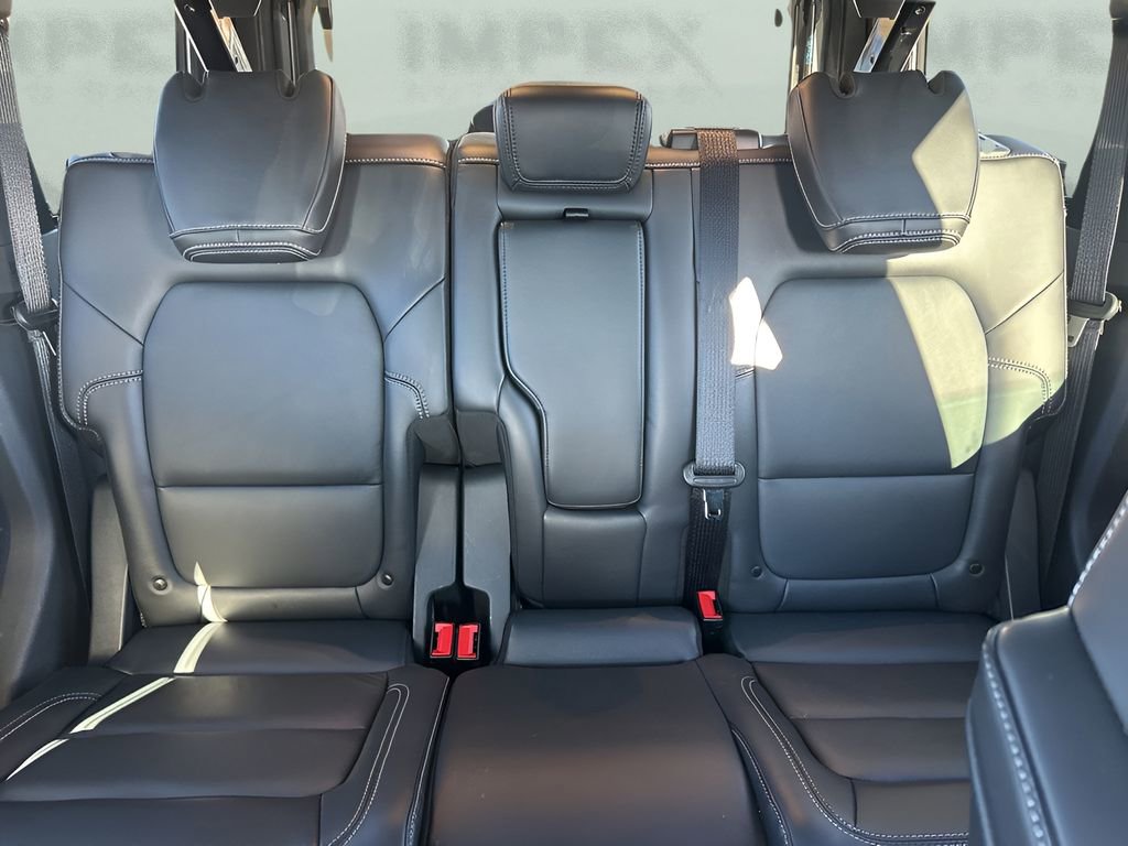 Used 2025 Ford Bronco Outer Banks image 19