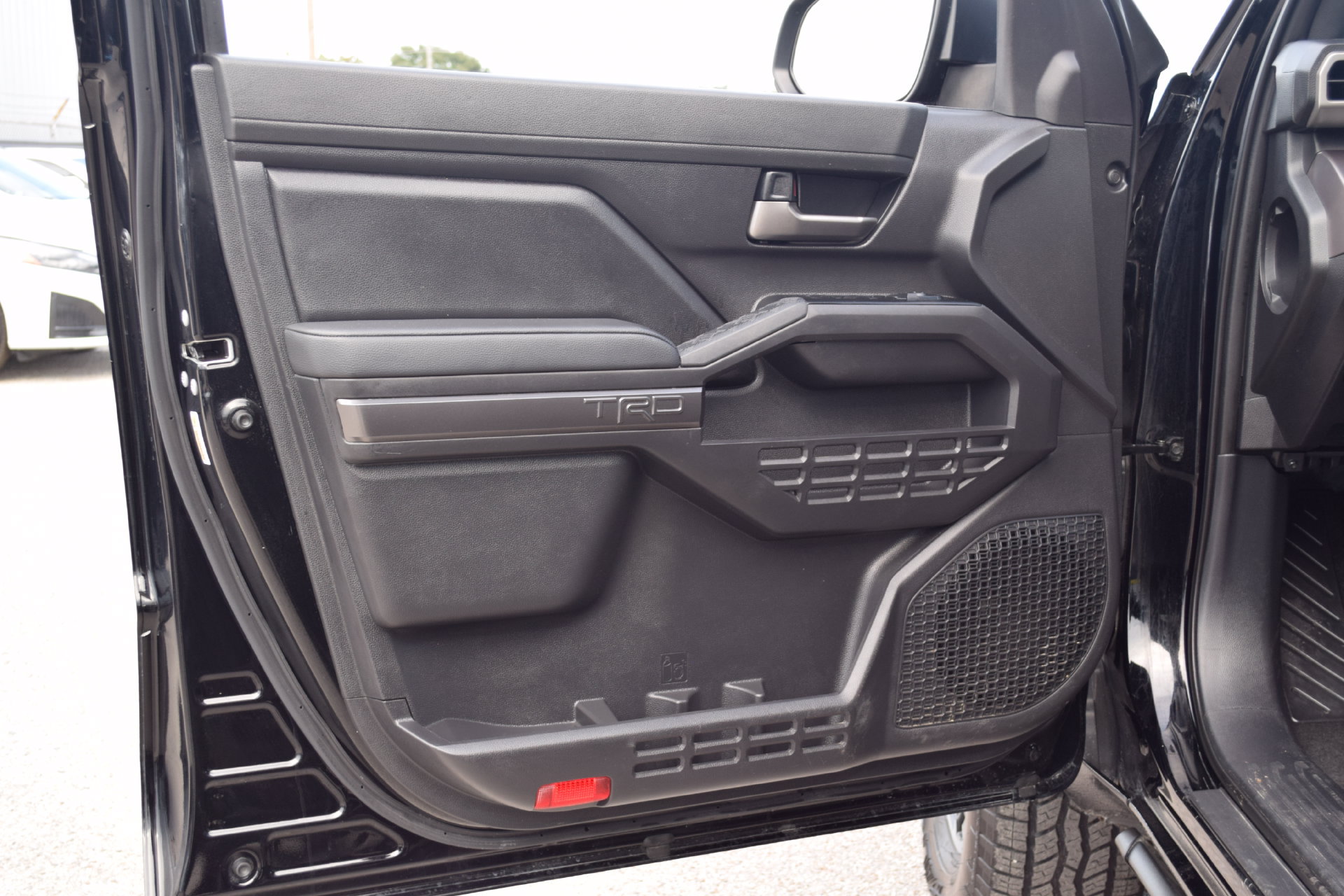 Used 2025 Toyota Tacoma TRD Off-Road AWD/4WD image 17