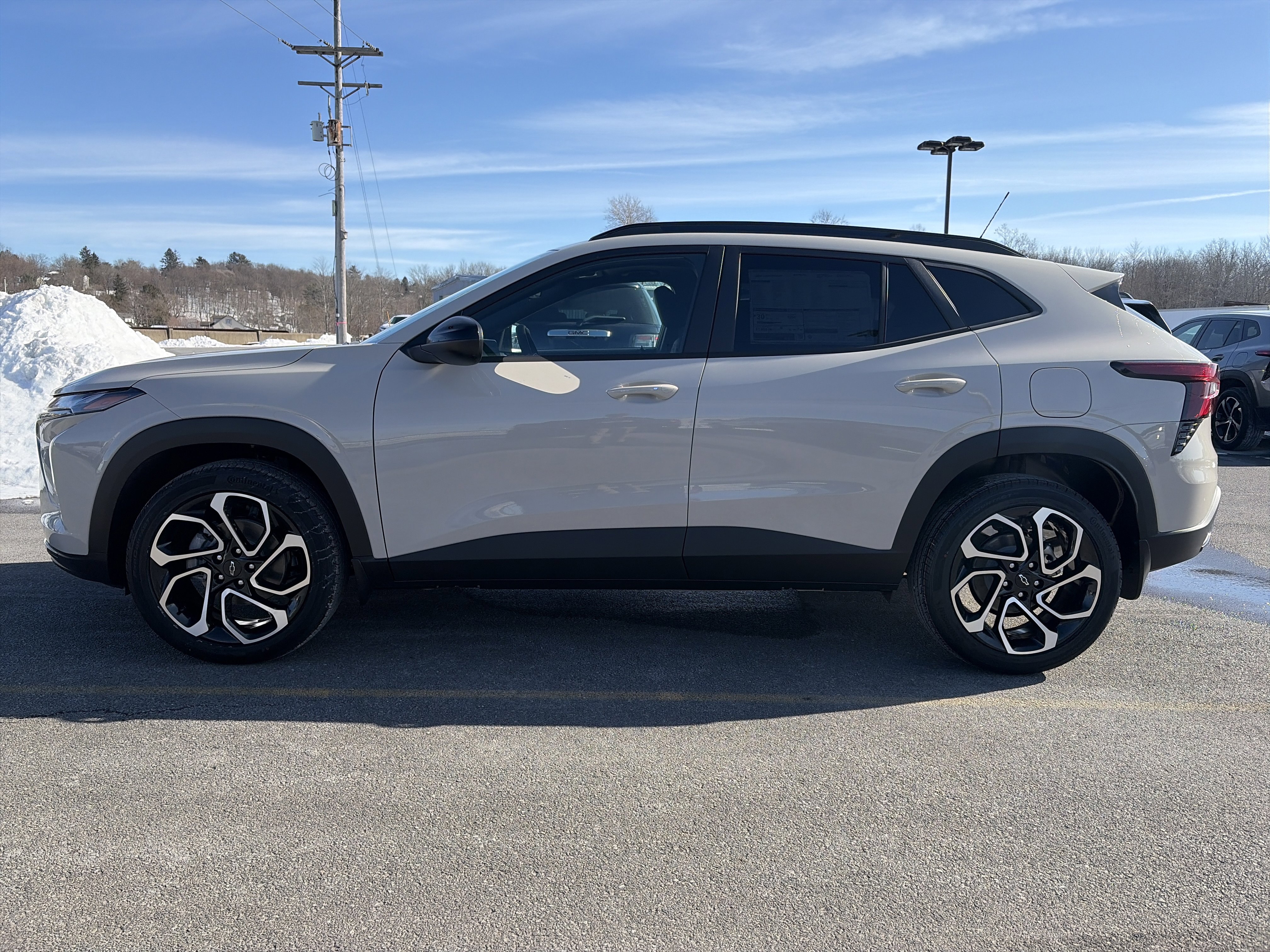 New 2026 Chevrolet Trax RS w/ Sunroof Package image 7