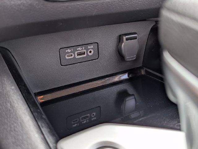 Used 2024 Nissan Altima 2.5 SV FWD image 24