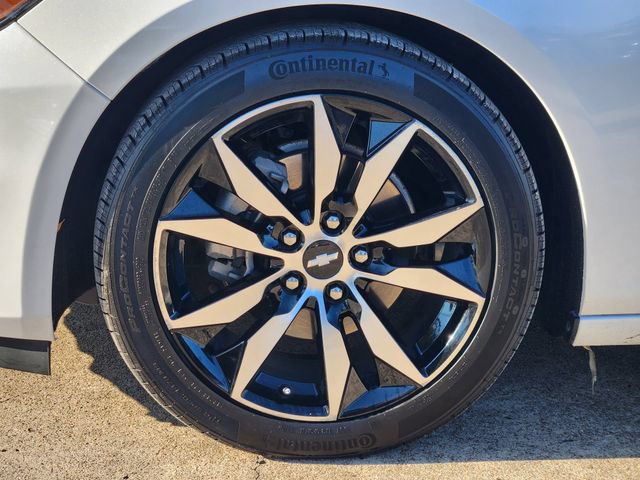 Used 2018 Chevrolet Malibu LT w/ Driver Confidence Package FWD image 10