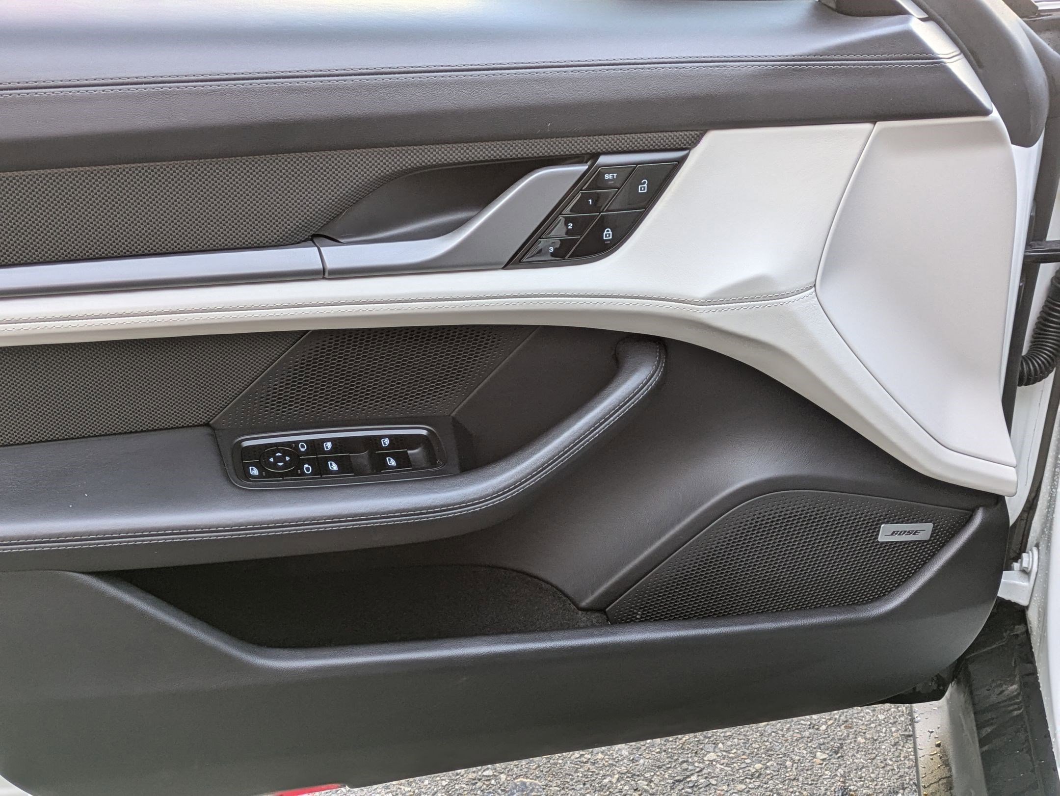 Used 2021 Porsche Taycan Turbo image 13