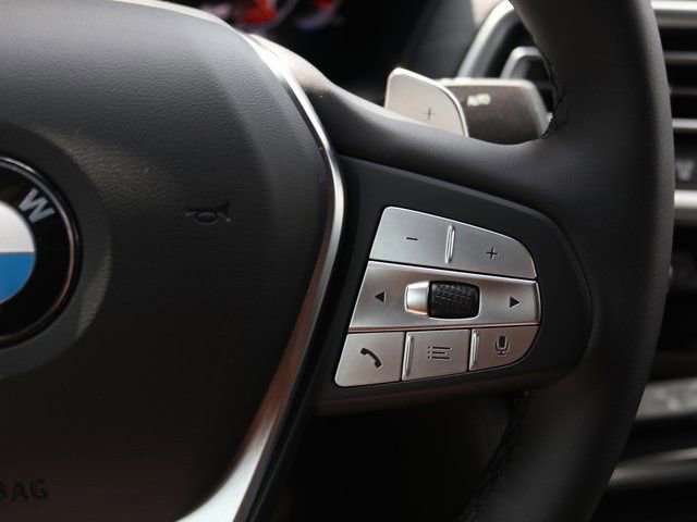 Used 2025 BMW X4 xDrive30i image 18