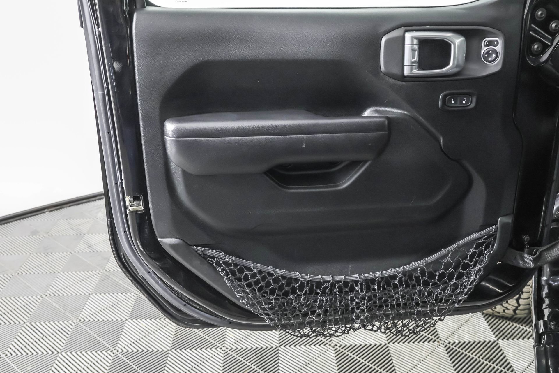 Used 2021 Jeep Wrangler Unlimited Sport image 35