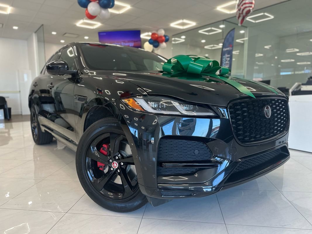 Used 2022 Jaguar F-PACE S image 3