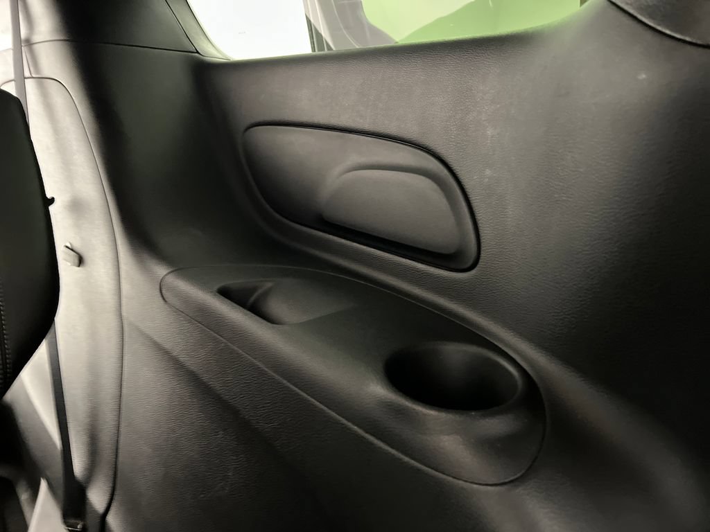 Used 2025 Chrysler Pacifica Select FWD image 24