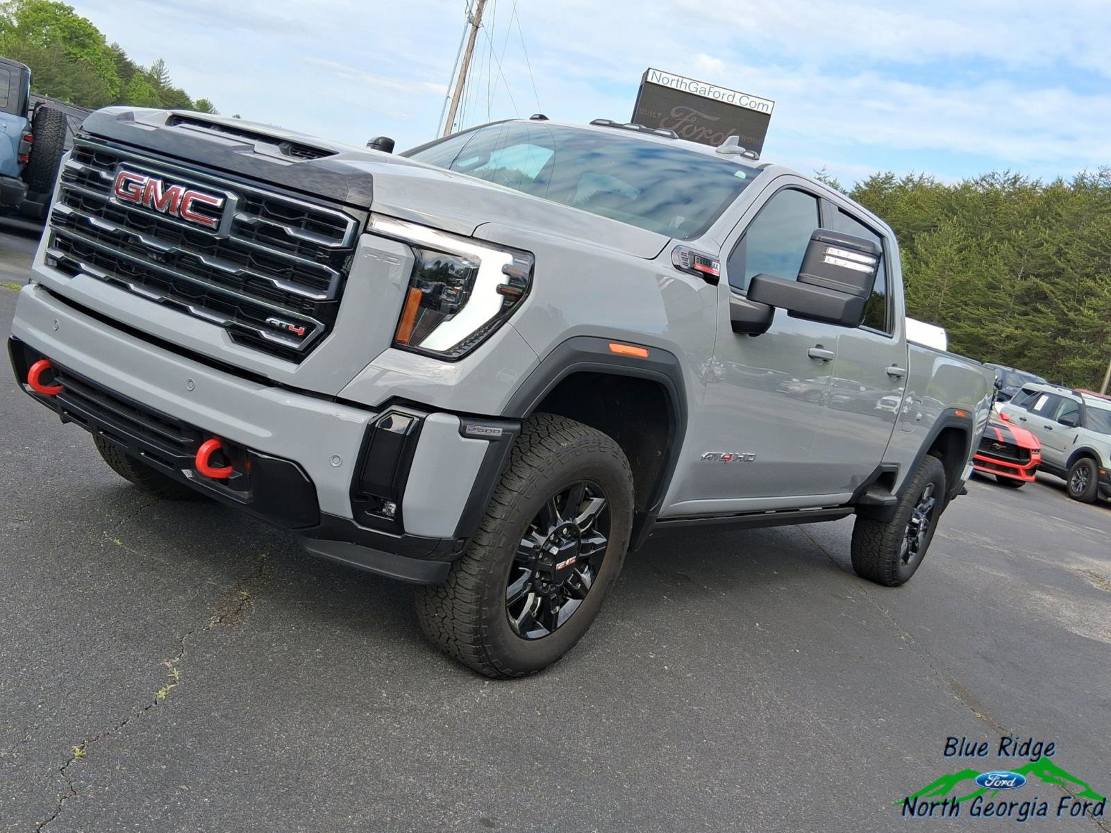 Used 2025 GMC Sierra 2500 AT4 w/ AT4 Premium Plus Package AWD/4WD image 33