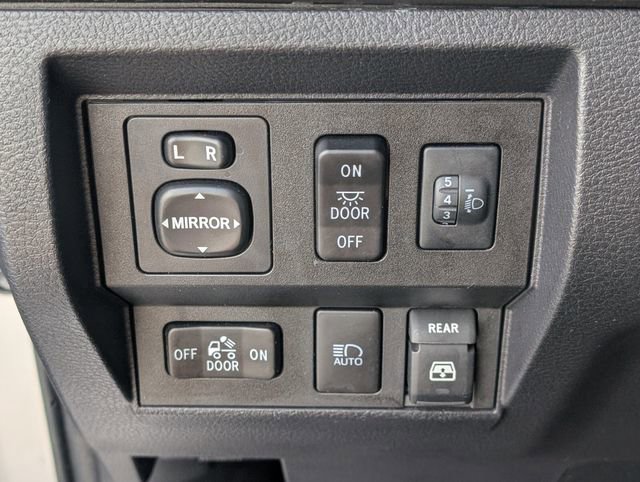 Used 2018 Toyota Tundra SR5 w/ SR5 Upgrade Package image 35