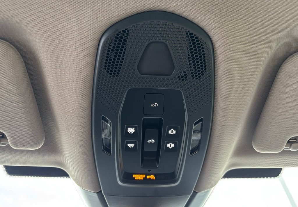 Certified 2025 Porsche Panamera 4 AWD/4WD image 33
