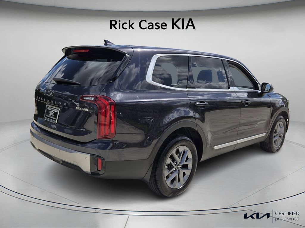 Certified 2025 Kia Telluride LX FWD image 7