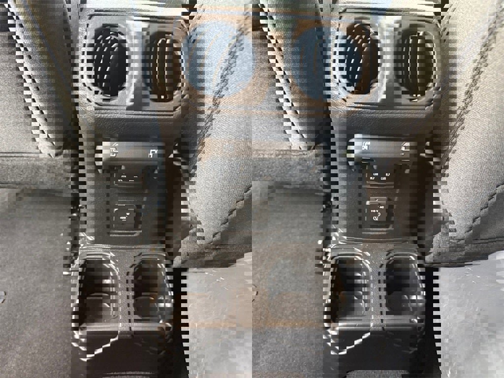 New 2025 Jeep Gladiator Sport image 27