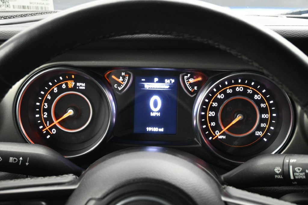 Used 2023 Jeep Gladiator Sport AWD/4WD image 8