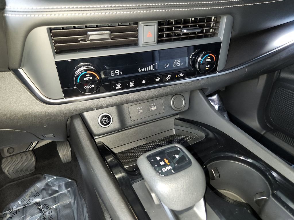 Certified 2023 Nissan Rogue SV image 20