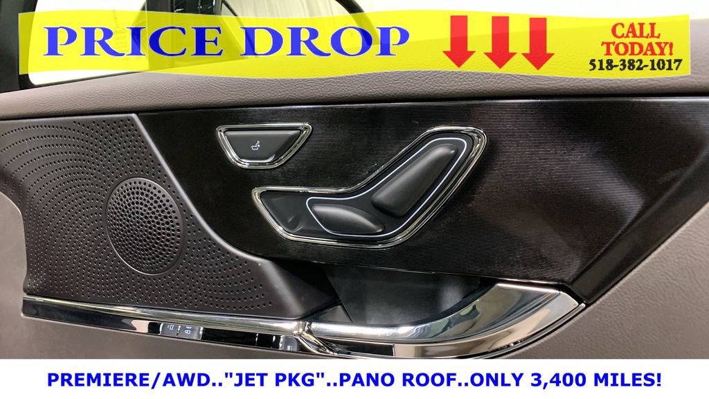 Used 2024 Lincoln Corsair AWD w/ Equipment Group 101A image 12