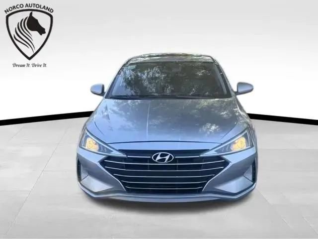 Used 2020 Hyundai Elantra Value Edition FWD image 2