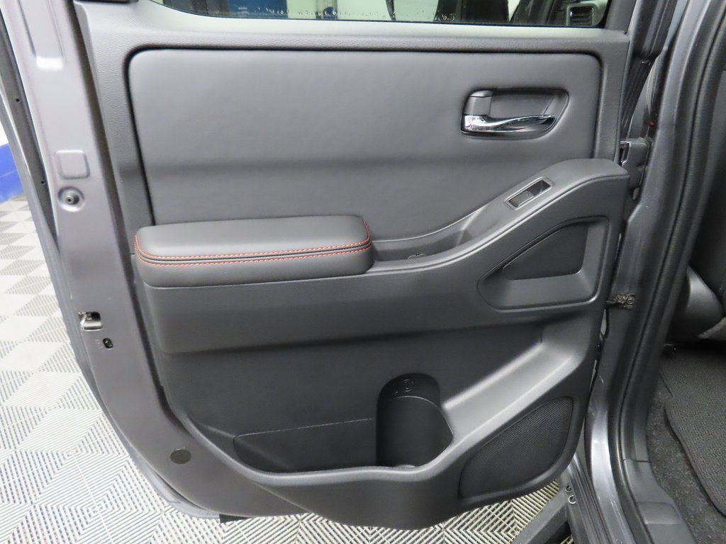 Used 2023 Nissan Frontier PRO-4X image 59