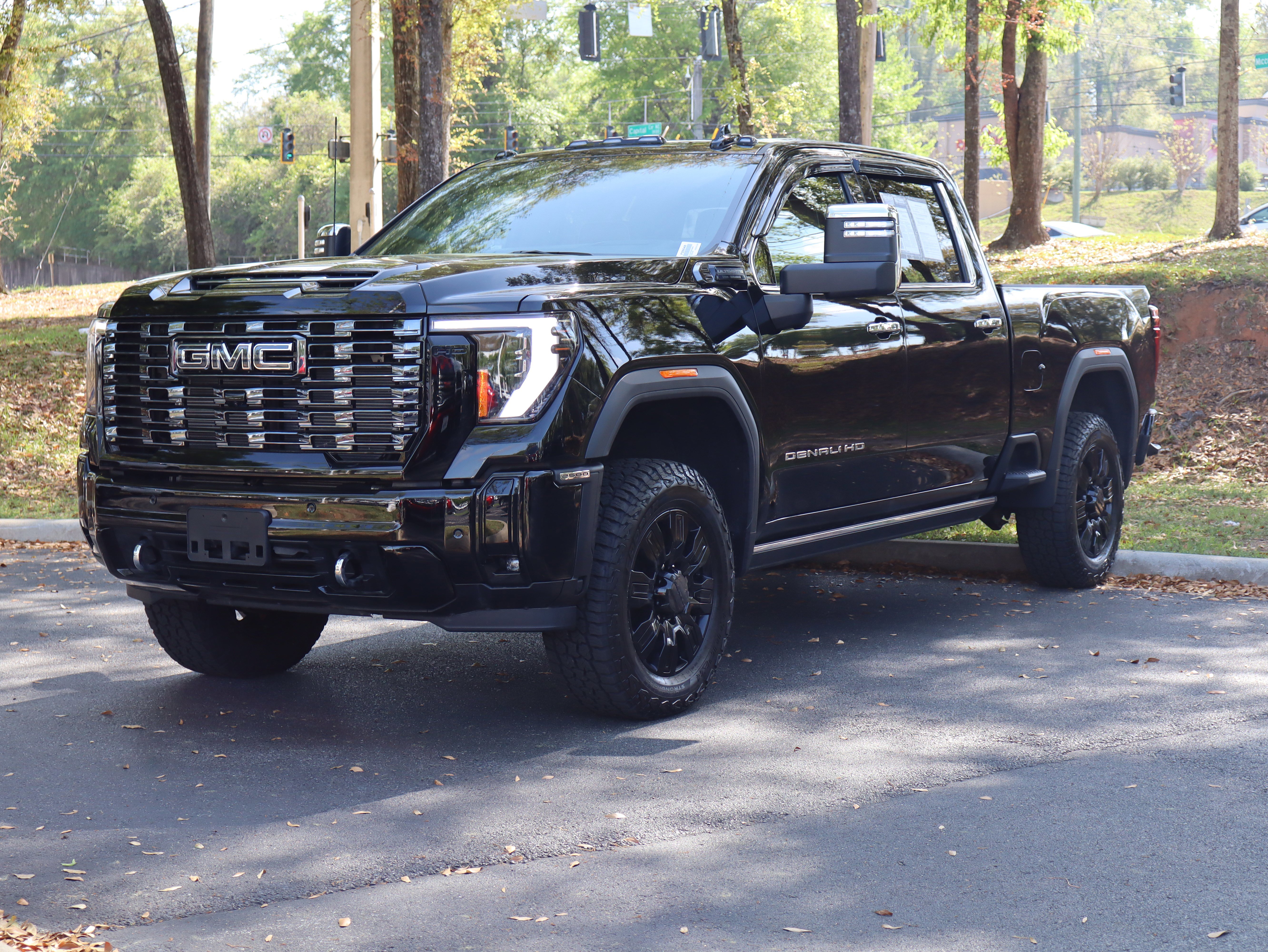 Used 2025 GMC Sierra 2500 Denali Ultimate image 5