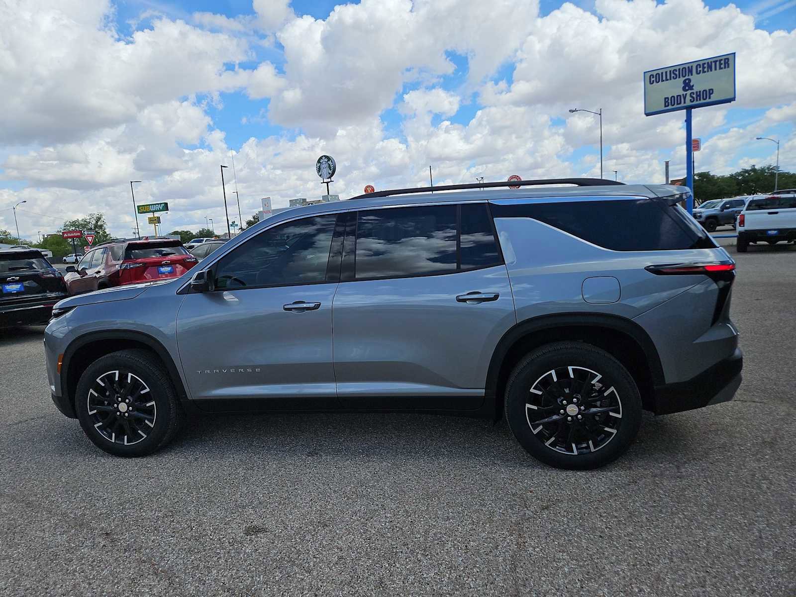 New 2026 Chevrolet Traverse LT w/ Sun and Wheel Package image 5
