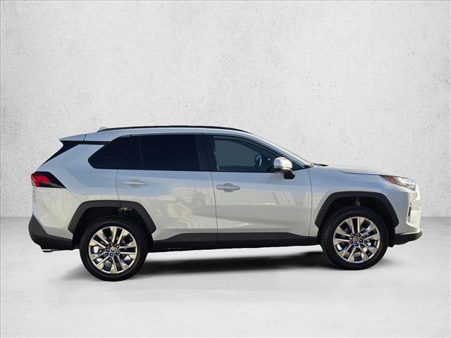 Used 2025 Toyota RAV4 XLE Premium image 4