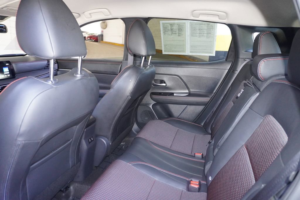 Used 2025 Nissan Kicks SR image 9