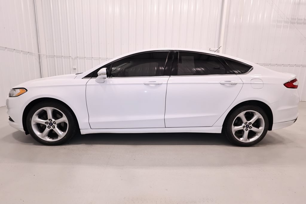 Used 2016 Ford Fusion SE w/ Equipment Group 201A AWD/4WD image 6