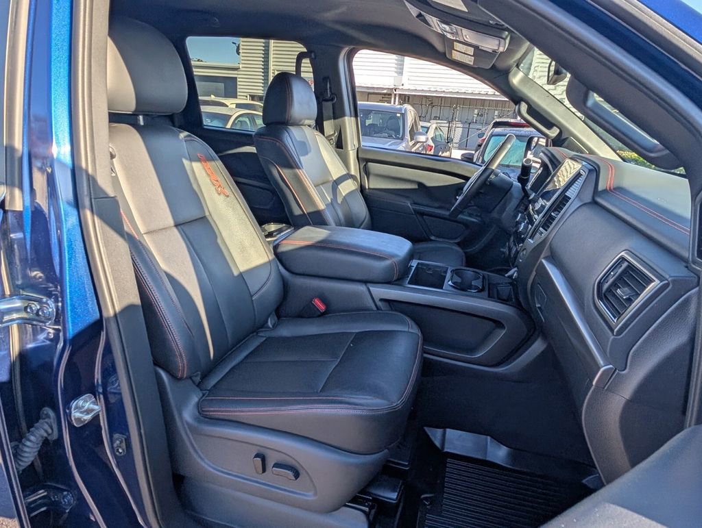 Used 2024 Nissan Titan PRO-4X w/ Pro-4x Convenience Package image 18