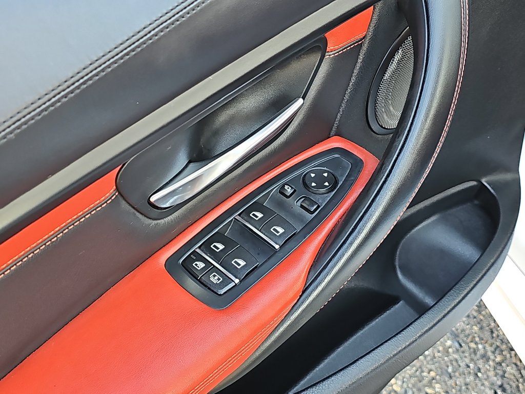 Used 2016 BMW M3 w/ Executive Package RWD image 21