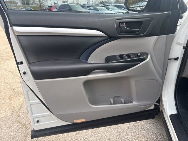 Used 2019 Toyota Highlander Plus image 11
