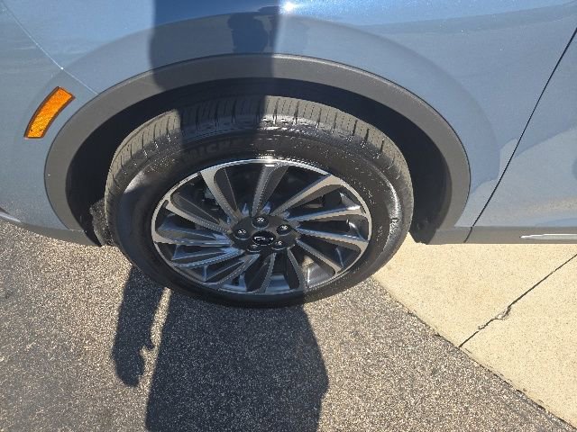 Certified 2023 Lincoln Corsair Reserve w/ Equipment Group 201A AWD/4WD image 15